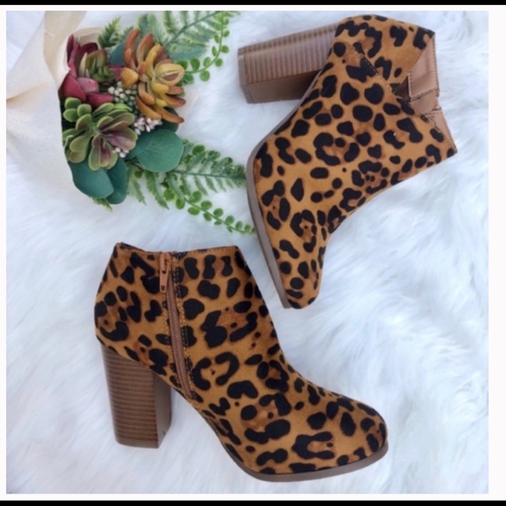 πBOUTIQUEππ PRICE CUT 33% Leopard Bootie - Picture 2 of 6